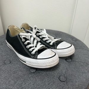 Womens Converse Size 7